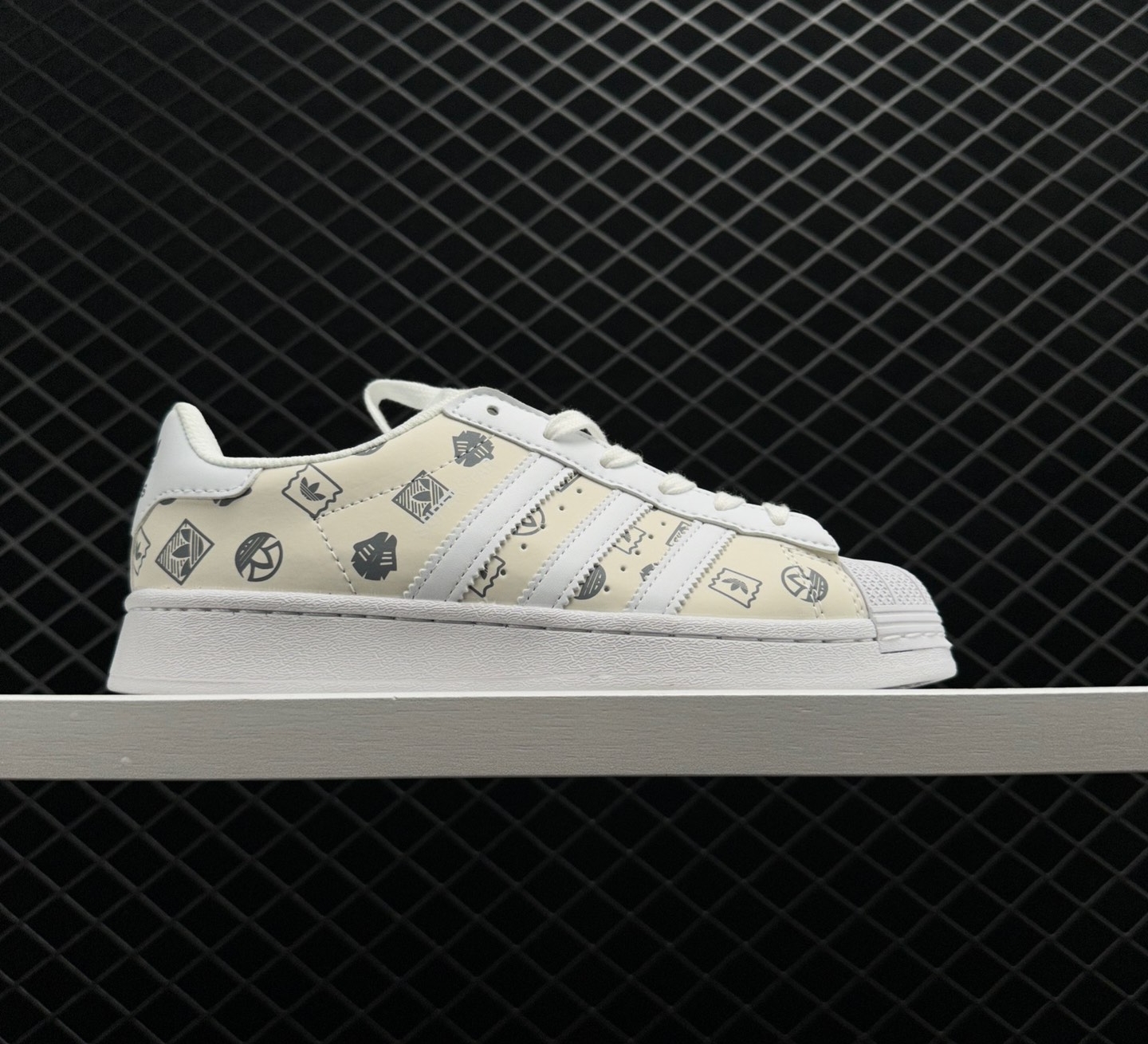 Adidas Originals Superstar Sneakers Silver Grey GX8413 - Unisex Footwear