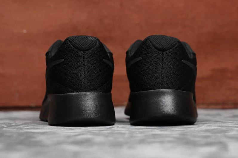 Nike Wmns Tanjun 'Triple Black' 812655 002 - Stylish & Versatile Women's Sneakers